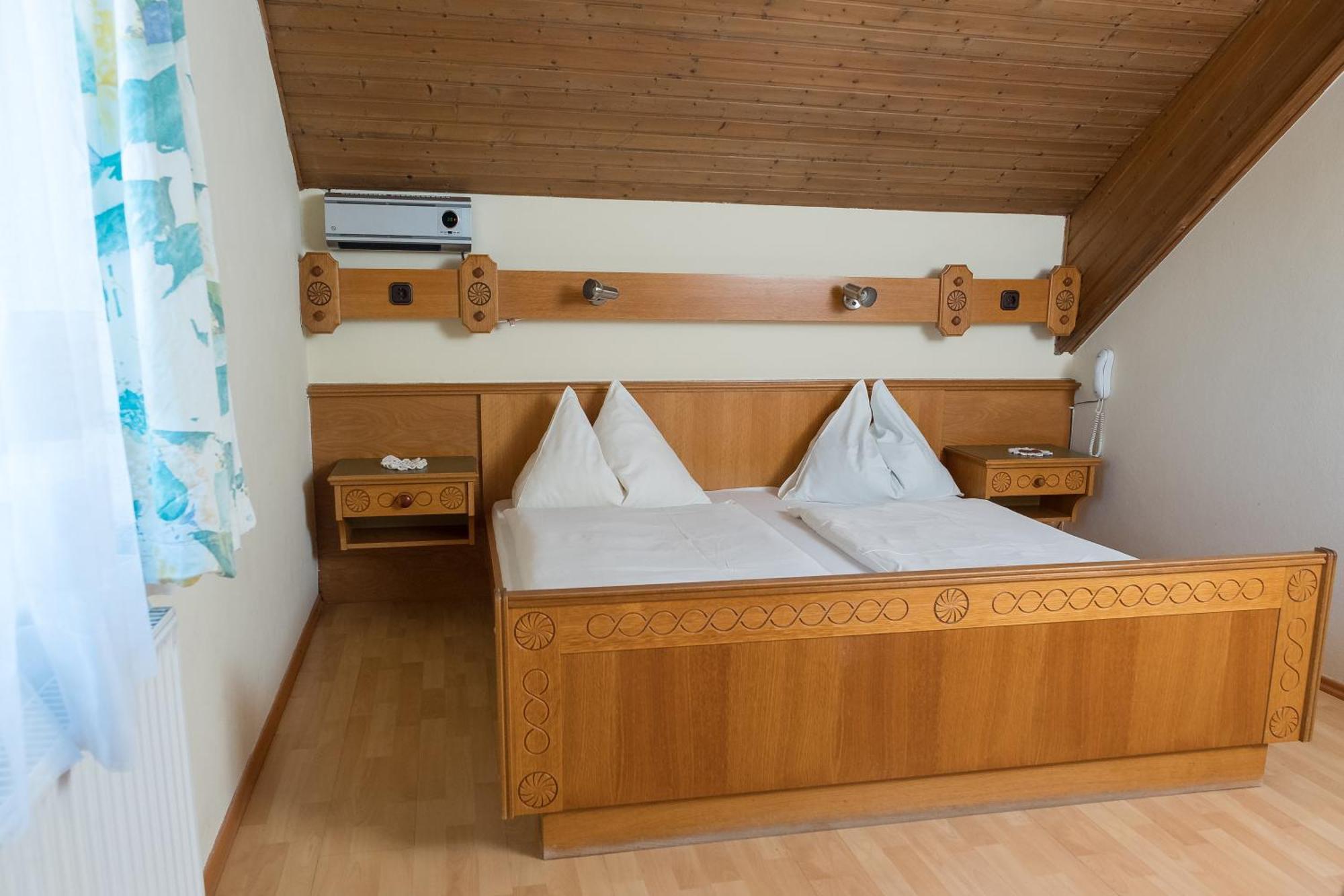 Strass im Attergau Rosslwirt-Rast B&B 외부 사진